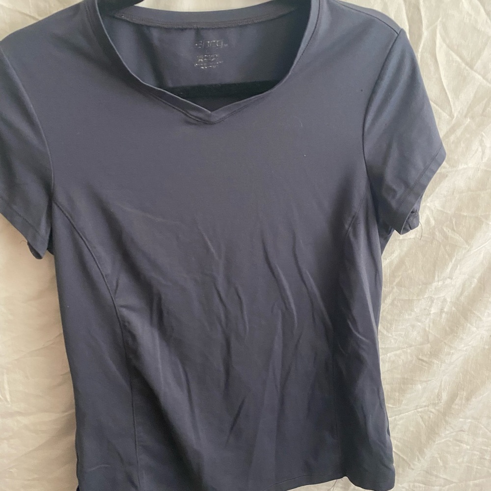 gray exercise shirt